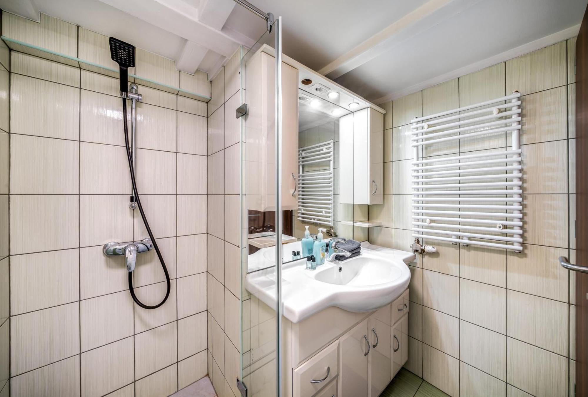 Oktogon Four Residence บูดาเปสต์ ภายนอก รูปภาพ
