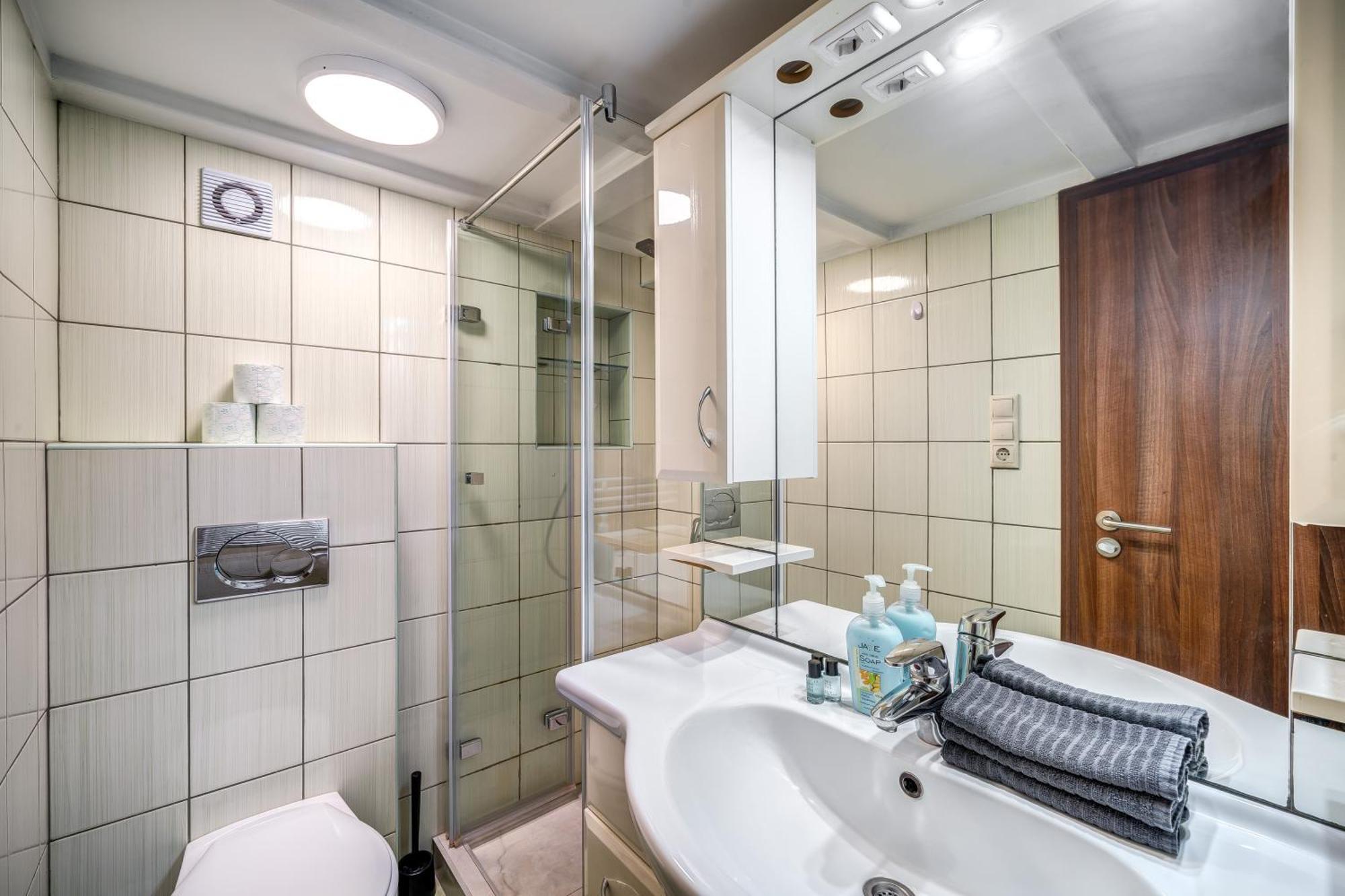 Oktogon Four Residence บูดาเปสต์ ภายนอก รูปภาพ